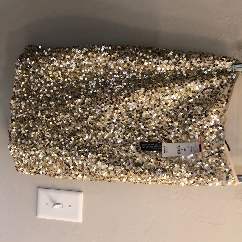 WHBM SKIRT NWT GOLD SEQUIN SKIRT